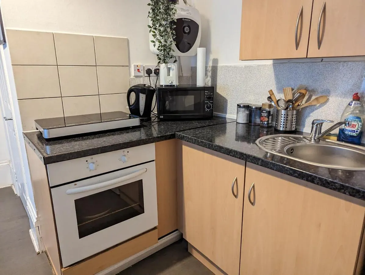 アパート 1 Bedroom Studio In A Supurb Area Of カーディフ